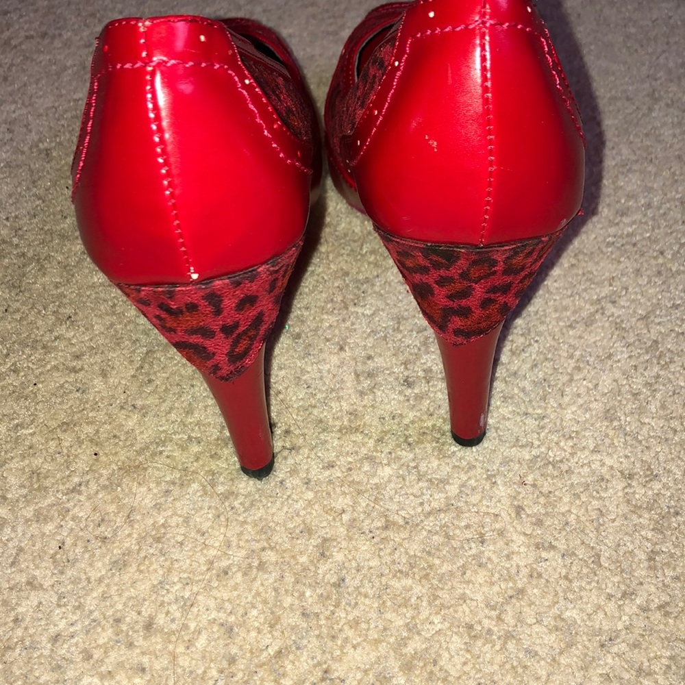 Red leopard pumps - Picture 6 of 10